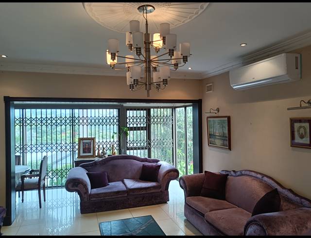4 BEDROOM FREESTANDING FOR SALE IN UMGENI PARK